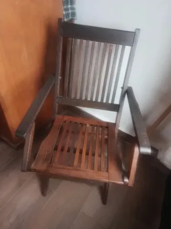 Silla de madera Olivos