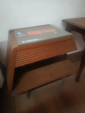 Mesita de luz Olivos