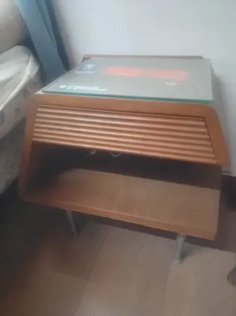 Mesita de luz Olivos