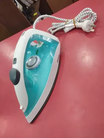 Plancha de ropa Atma Pas1217pi Córdoba