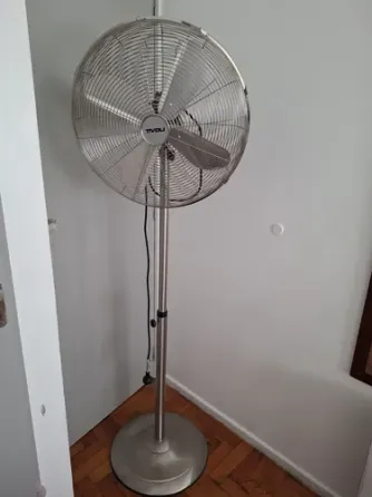 Ventilador De Pie Metalico Tivoli Vpa-18m Córdoba