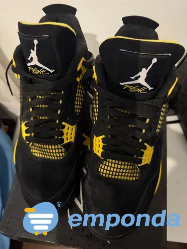 Zapatillas Jordan 4 Thunder Córdoba - imagen 3