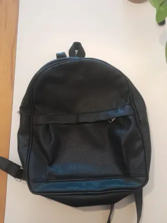 Mochila Simil Cuero Villa Urquiza