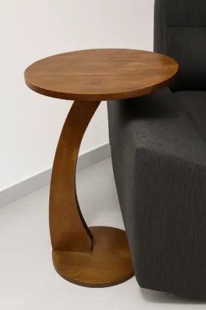 Mesa de apoyo de madera Monserrat