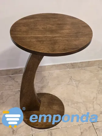 Mesa de apoyo de madera Monserrat - imagen 5