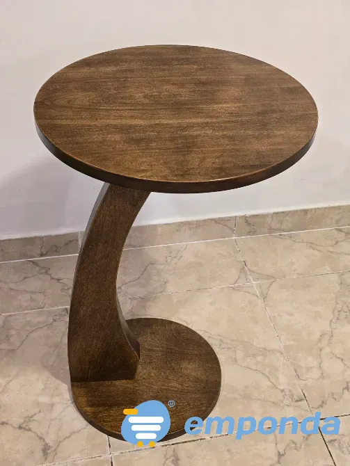 Mesa de apoyo de madera Monserrat - imagen 5