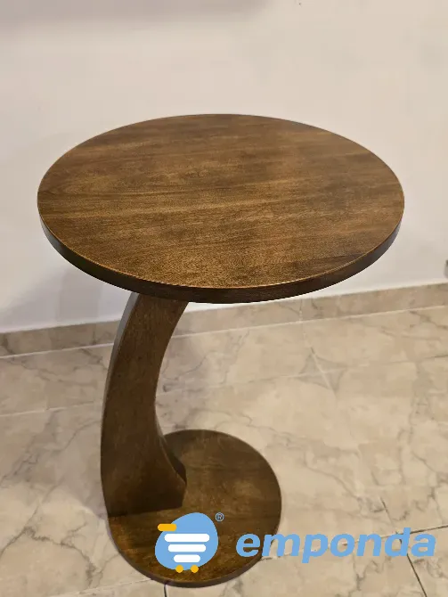 Mesa de apoyo de madera Monserrat - imagen 1