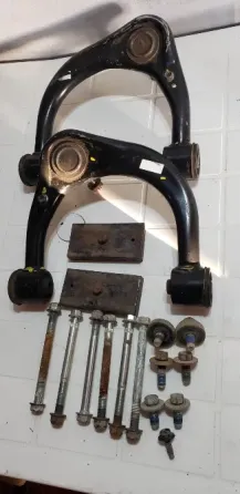 Parrilla suspensión superior toyota hilux Tigre