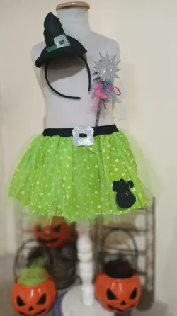 Disfraz pollera tutu Brujita con accesorios Malvinas Argentinas