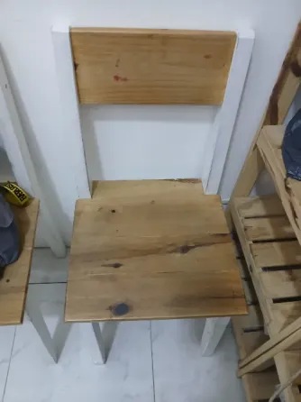 Silla de madera con blanco Villa Ballester