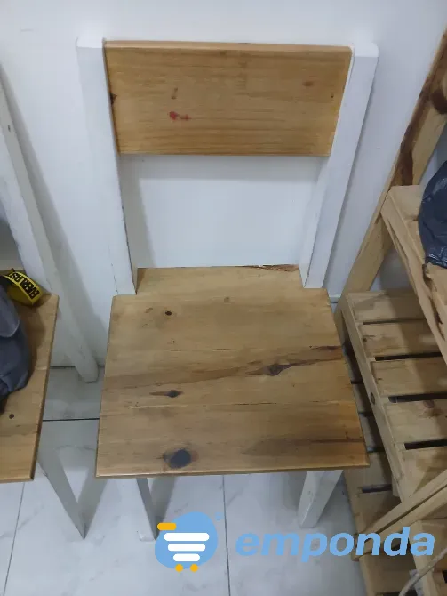 Silla de madera con blanco Villa Ballester - imagen 1