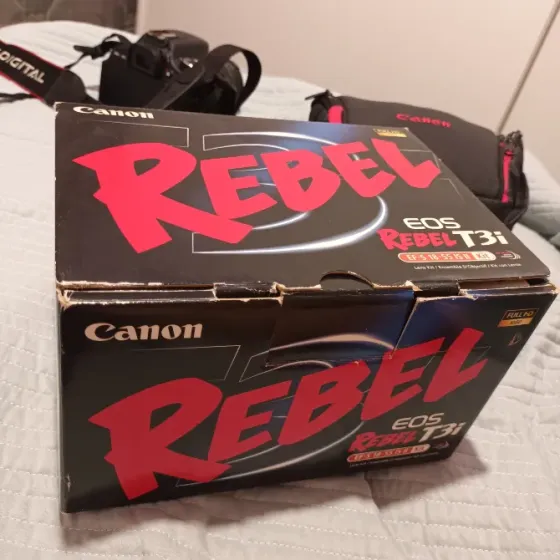 Canon EOS Rebel T3i (600D) Kit 18-55 Floresta