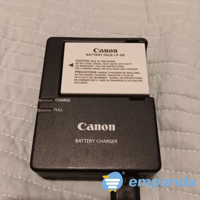 Canon EOS Rebel T3i (600D) Kit 18-55 Floresta - imagen 4