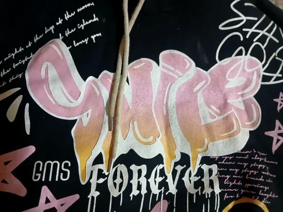 Buzo con capucha modeno Formosa ciudad