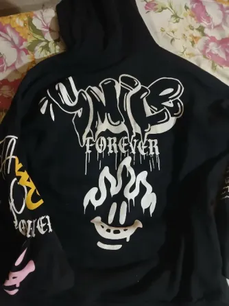 Buzo con capucha modeno Formosa ciudad