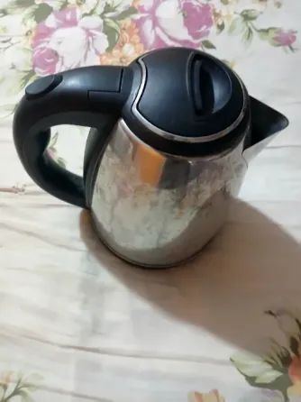 Jarra electrica marca WAER Formosa ciudad