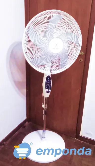 Ventilador de Pie 20" Electrolux Digital Lanús - imagen 1