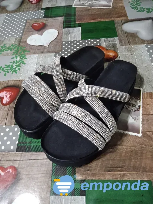 Sandalias importadas brillosas Morón - imagen 3