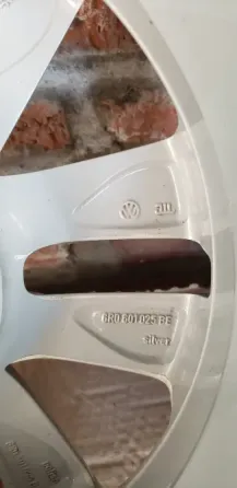 Llanta R15 VW Suran / Fox Original Diamantada Tigre