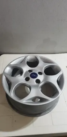 Llanta R16 Ford Fiesta Ghia Tigre