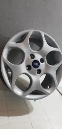 Llanta R16 Ford Fiesta Ghia Tigre