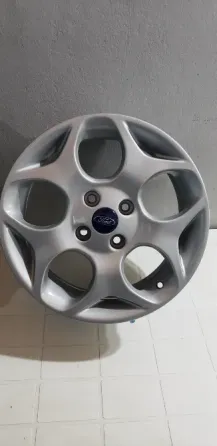 Llanta R16 Ford Fiesta Ghia Tigre