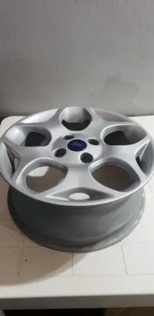 Llanta R16 Ford Fiesta Ghia Tigre