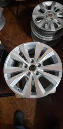 Llanta r16 Vw Golf Trendline TSI Tigre