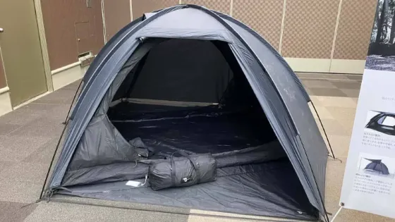 Carpa para dos personas, nueva, en color negra, livian Tandil