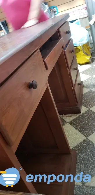 Escritorio Algarrobo Villa Urquiza - imagen 1