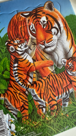 Rompecabezas del "Tigre" de Larsen Caballito