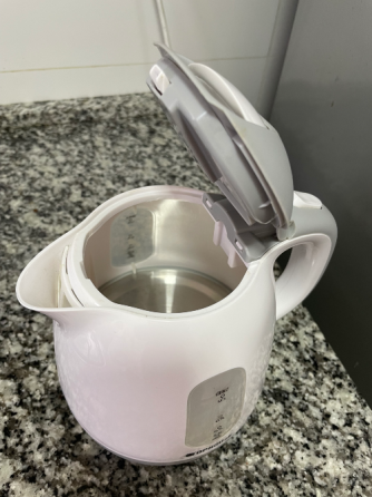 Pava electrónica blanca corte automático To p House 1 L Villa Crespo