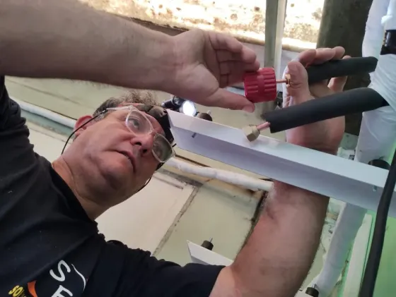 Electricista, colocacion de aire acondicionado Munro