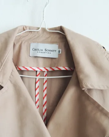 Trench Cecilia Schmitt beige Boedo