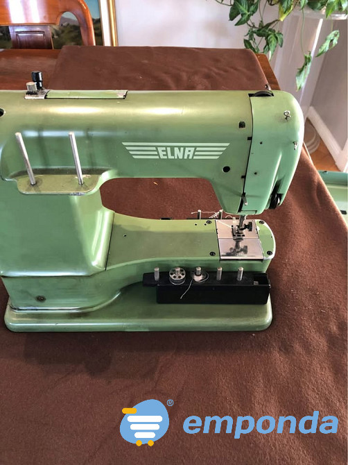 Máquina de coser vintage Ramos Mejía - imagen 1