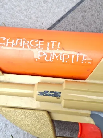 Pistola de agua Vintage Colegiales