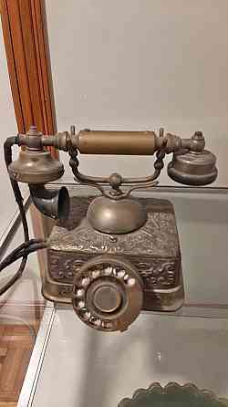 Teléfono antiguo de mesa Monserrat