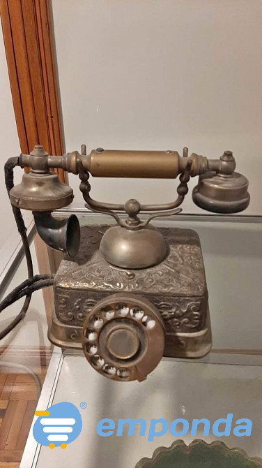 Teléfono antiguo de mesa Monserrat - imagen 1