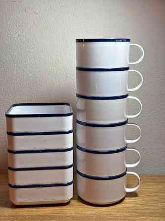 Juego tazas café y platos encastrables Lanús