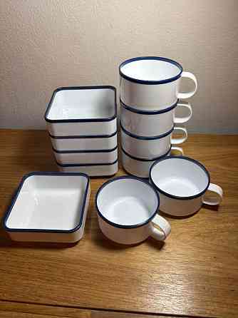 Juego tazas café y platos encastrables Lanús