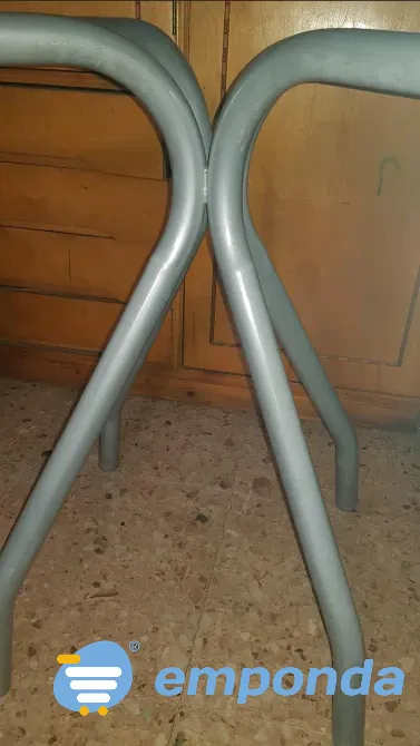 Mesa redonda de melamina, 1 metro de diámetro, patas de caño Villa Crespo - imagen 4