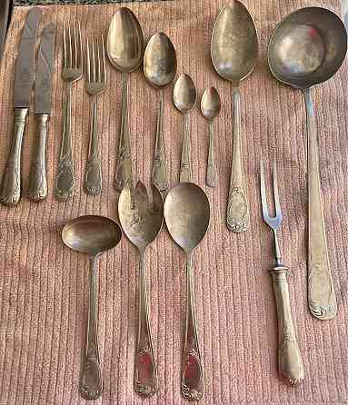 Juego cubiertos antiguo Zárate