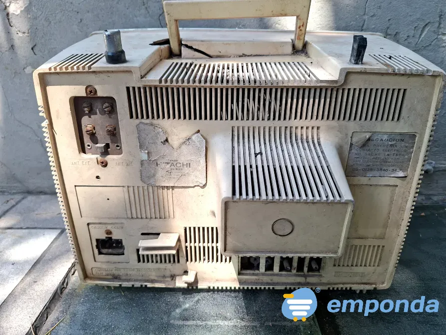 Tv Hitachi Vintage Colegiales - imagen 3