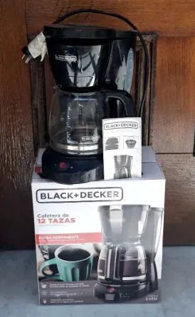 Cafetera BLACK+DECKER Negro Colegiales