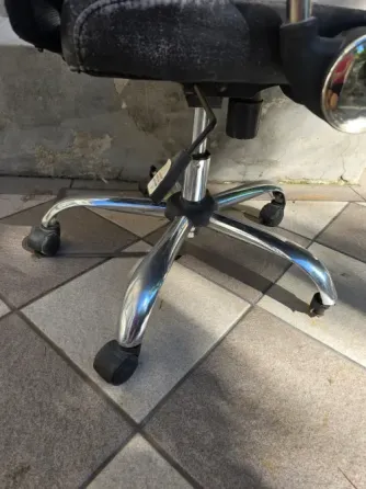 Silla de Escritorio Oficina Negro tapizado Cuero ecologico Colegiales