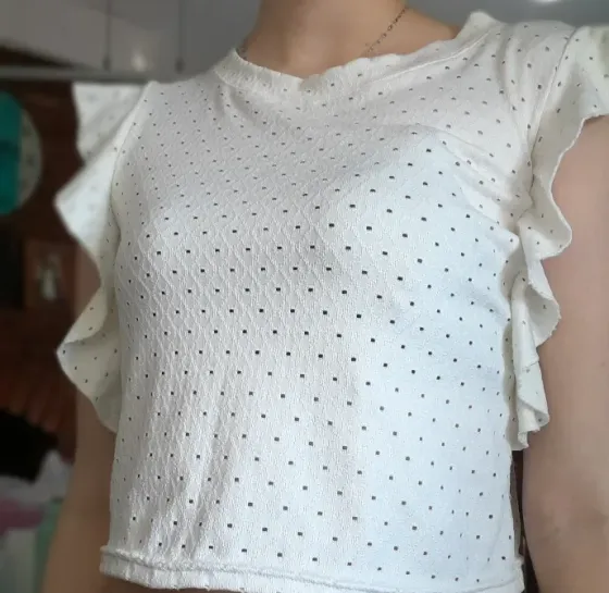 Remera blanca con volados Lanús Este