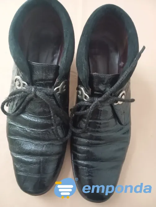 Botitas con cordon y taco Floresta - imagen 2