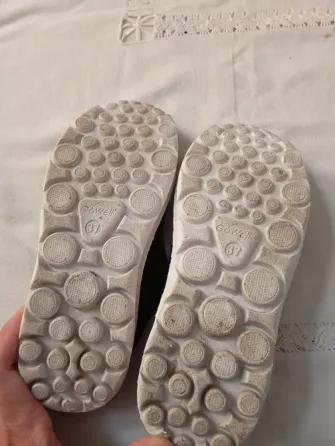 Zapatilla tipo alpargata, sin cordon. Super comodas Floresta