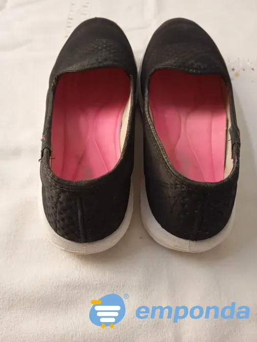 Zapatilla tipo alpargata, sin cordon. Super comodas Floresta - imagen 3