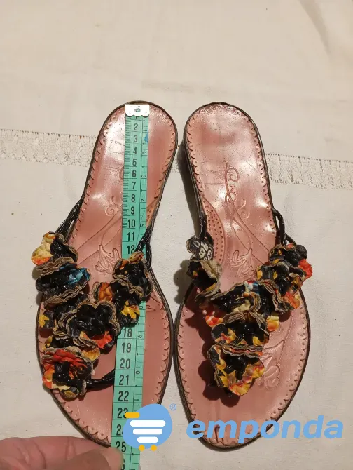 Ojotas con flores en tiras Floresta - imagen 1